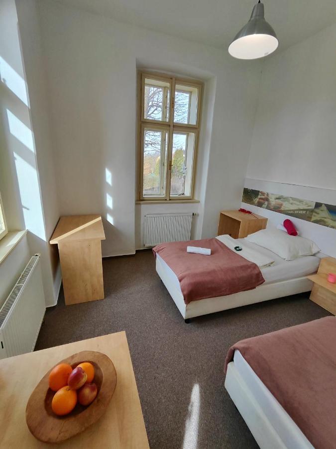 Hotel Stara Skola Mezná Zewnętrze zdjęcie