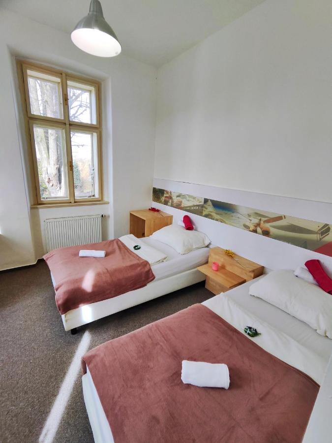 Hotel Stara Skola Mezná Zewnętrze zdjęcie