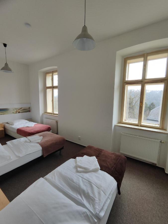 Hotel Stara Skola Mezná Zewnętrze zdjęcie
