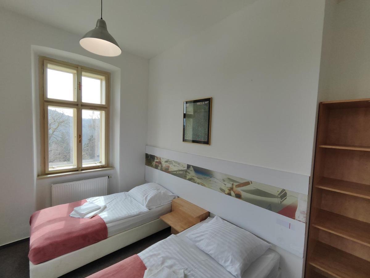 Hotel Stara Skola Mezná Zewnętrze zdjęcie