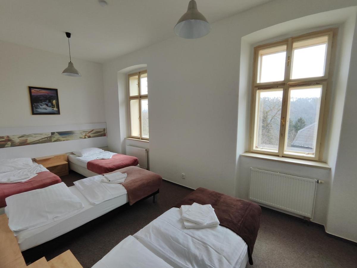 Hotel Stara Skola Mezná Zewnętrze zdjęcie