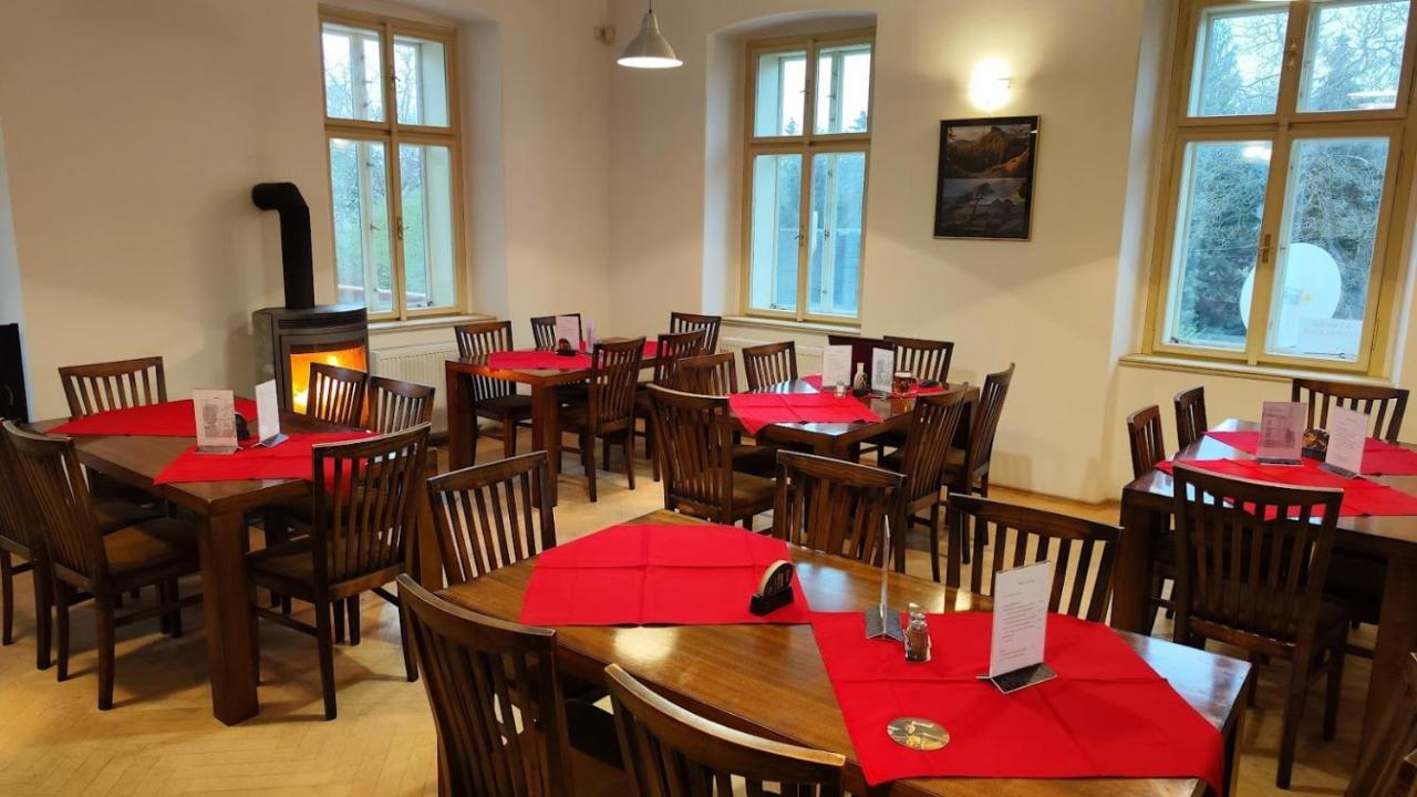 Hotel Stara Skola Mezná Zewnętrze zdjęcie