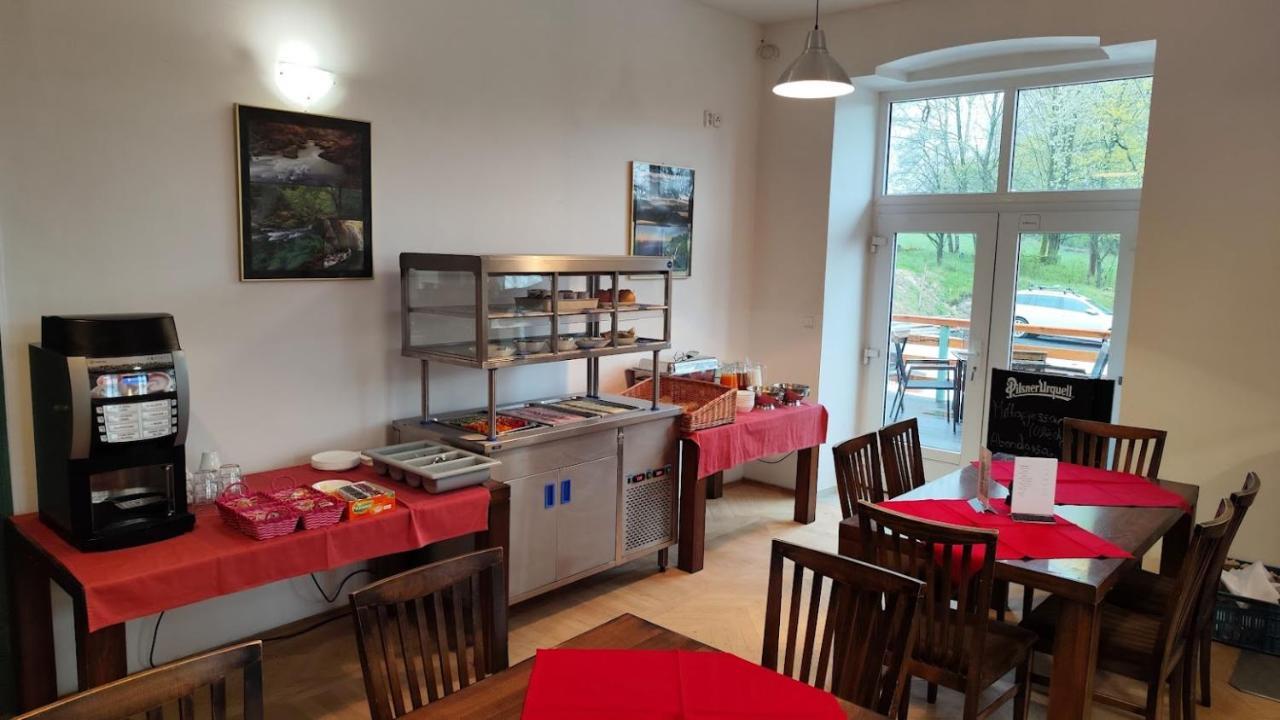 Hotel Stara Skola Mezná Zewnętrze zdjęcie